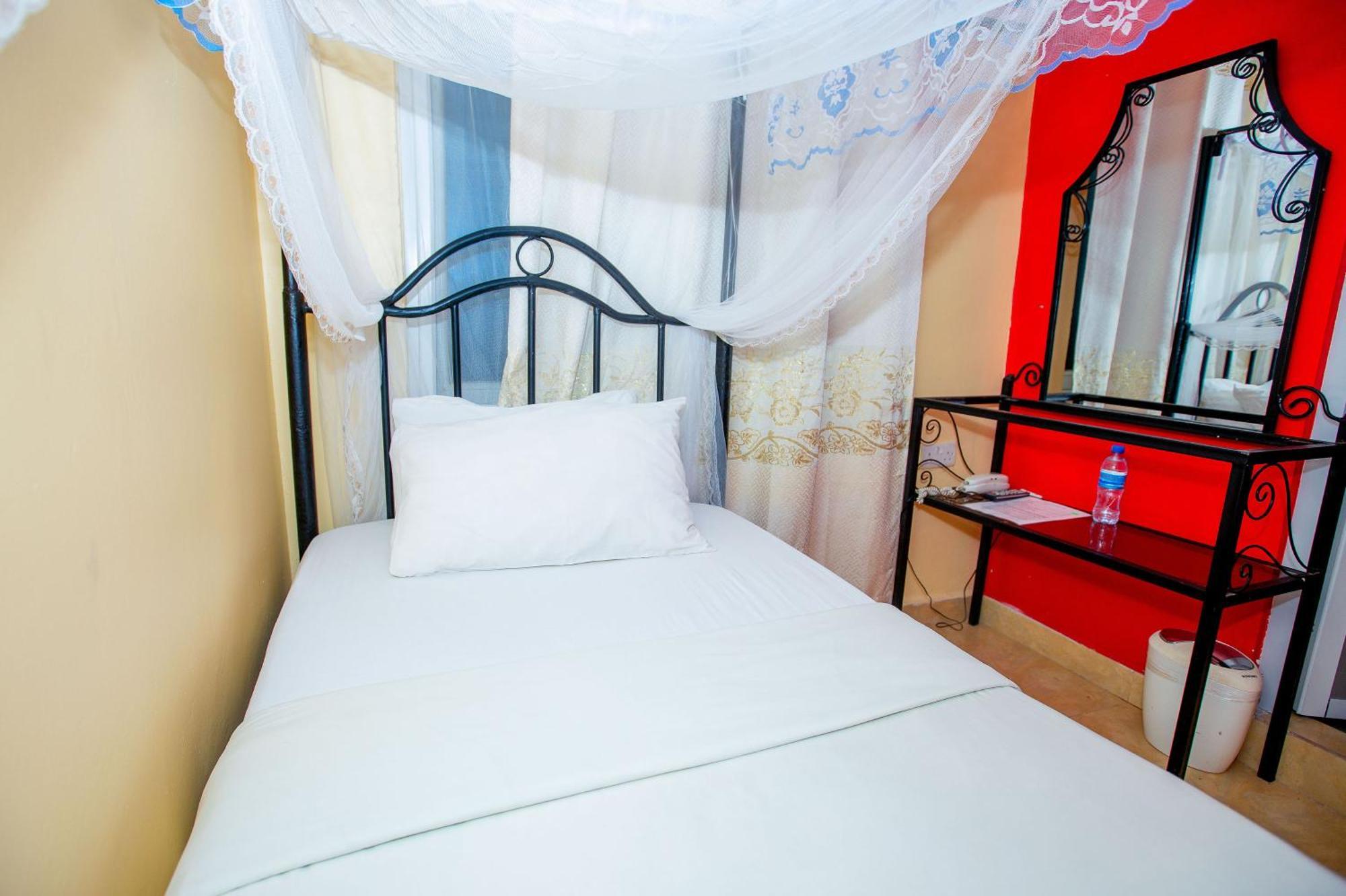 Kays Lodge Dar es Salaam Zewnętrze zdjęcie